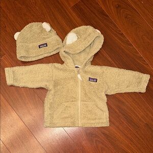 Patagonia Baby Fleece Jacket and Hat Set